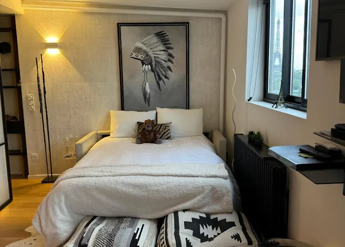 Appartement Vue Tour Eiffel 16 Eme *